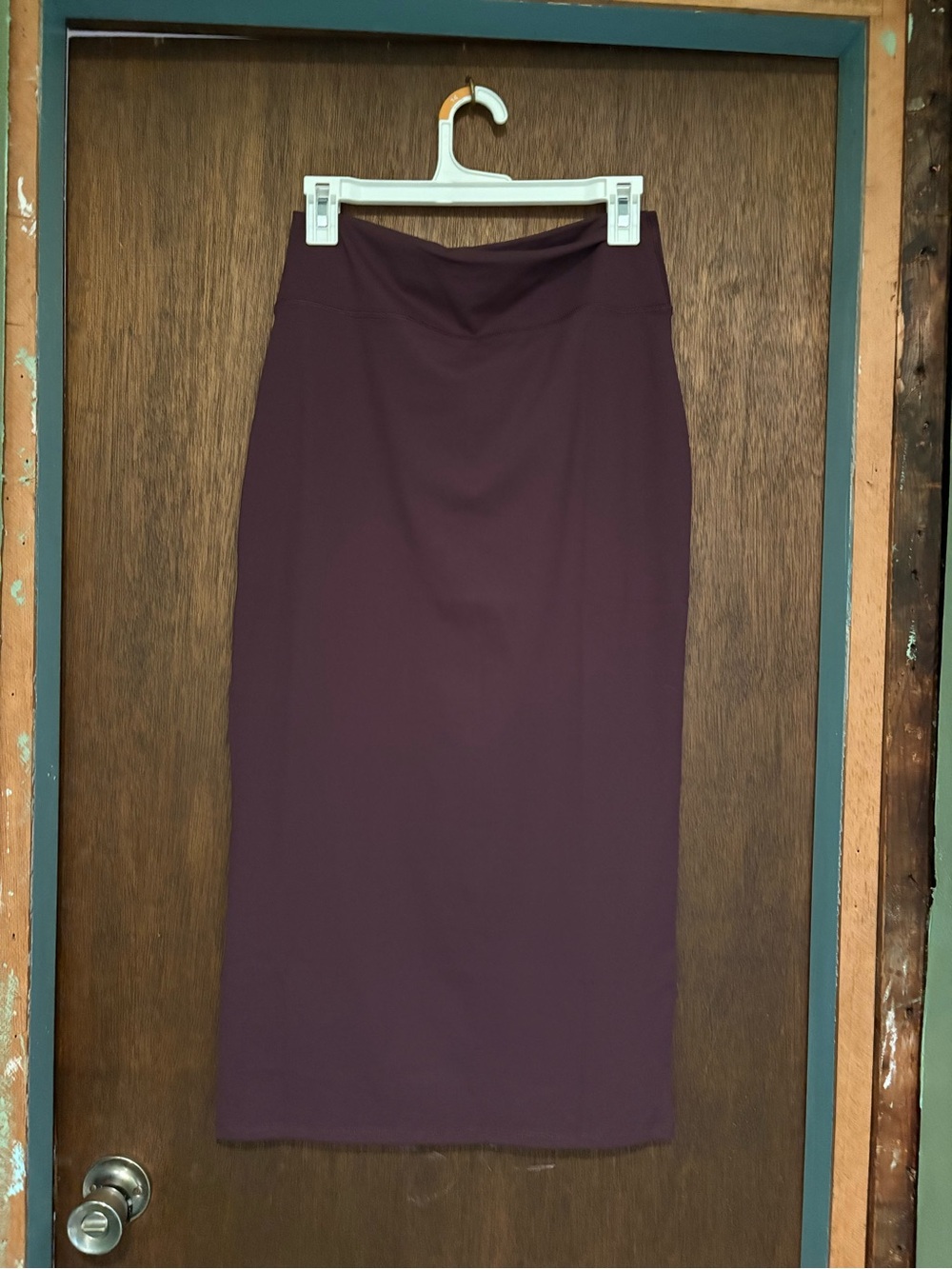 2 NWT Fabletics High-Waist Midi Skirts   Plum & Black